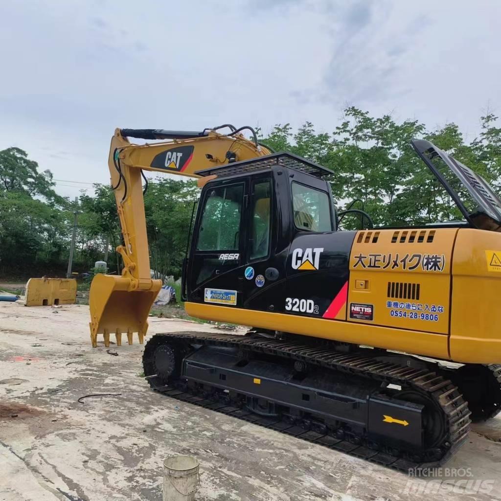CAT 320D2 Paletli ekskavatörler
