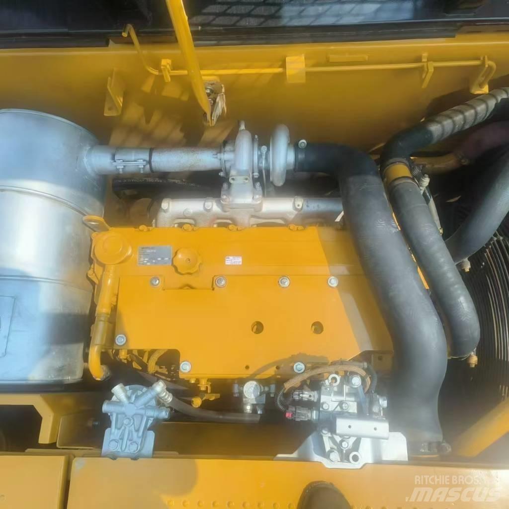 CAT 320D2 Paletli ekskavatörler
