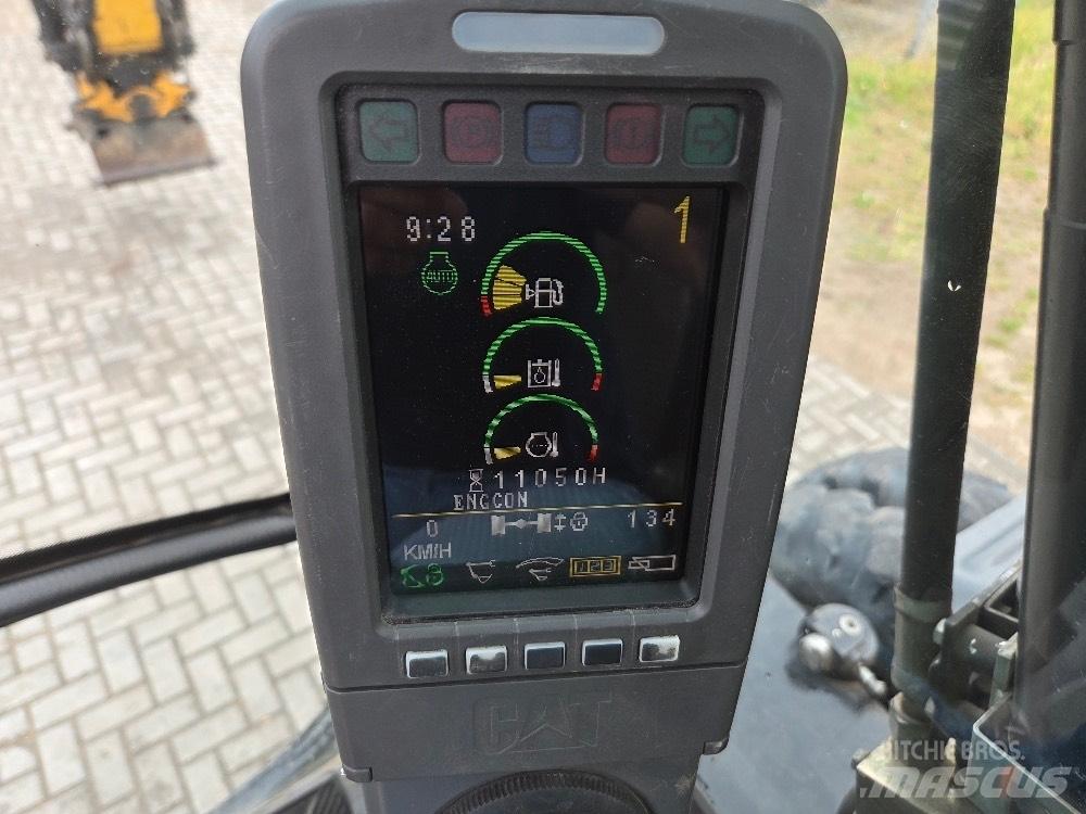 CAT M313D Lastik tekerli ekskavatörler