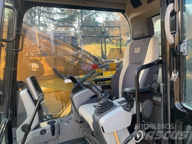 CAT 330 F LN Paletli ekskavatörler