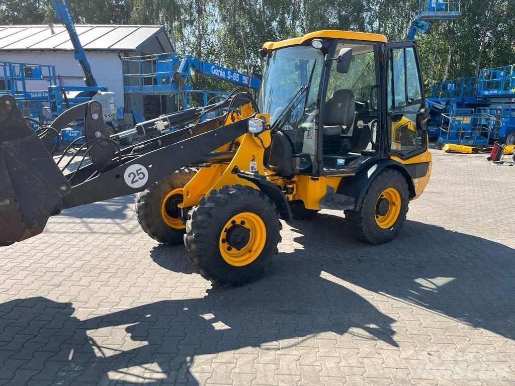 JCB 406 Tekerlekli yükleyiciler