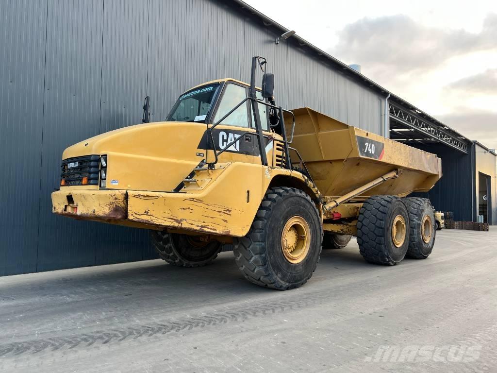 CAT 740 Belden kirma kaya kamyonu