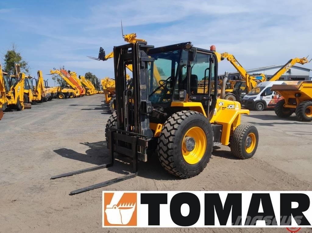 JCB 930-4 Arazi tipi forklift