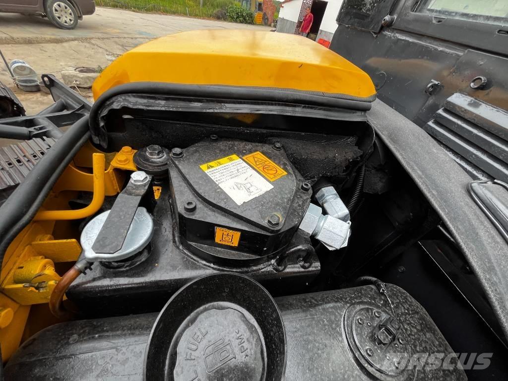 Komatsu PC 35 MR Mini ekskavatörler, 7 tona dek