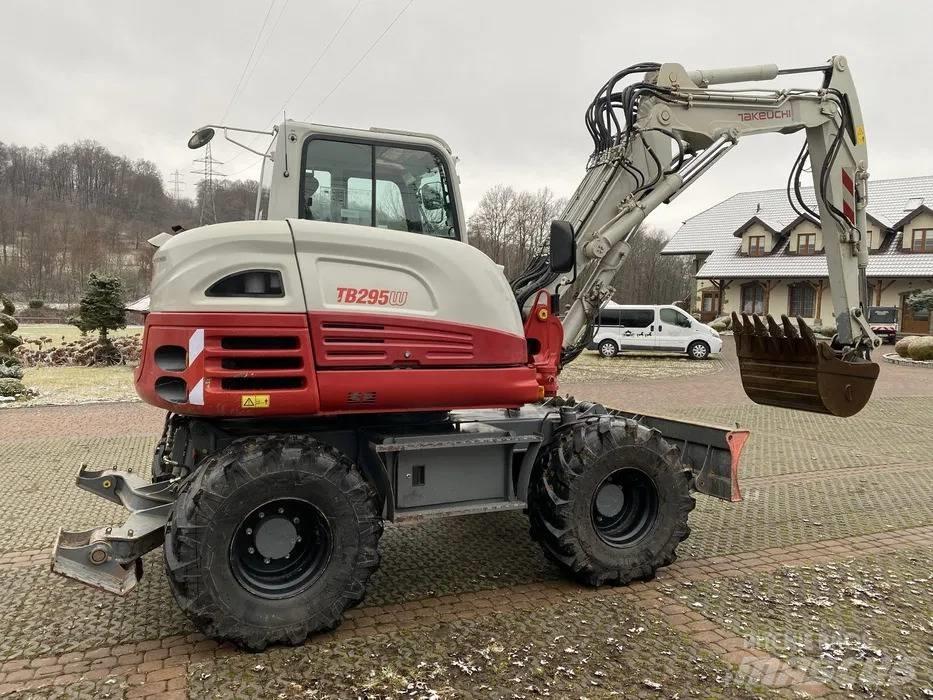 Takeuchi TB 295 Lastik tekerli ekskavatörler