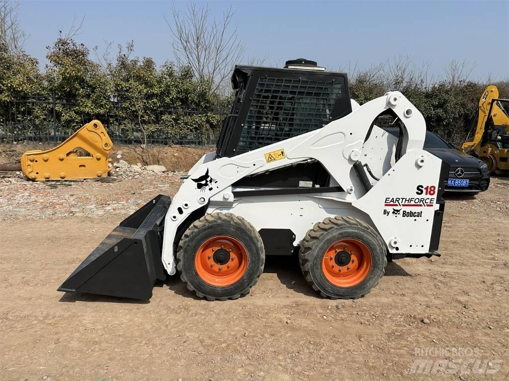 Bobcat S18 Skid steer loderler