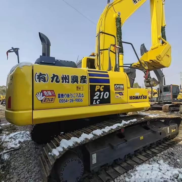 Komatsu PC 210 Paletli ekskavatörler