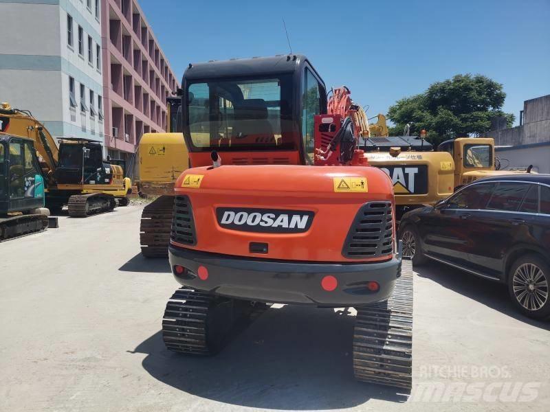 Doosan DX 60 Paletli ekskavatörler