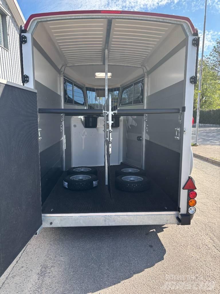 Ifor Williams HBX511 Hayvan nakil römorklari