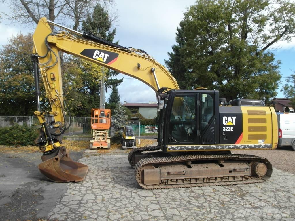 CAT 323 EL Paletli ekskavatörler