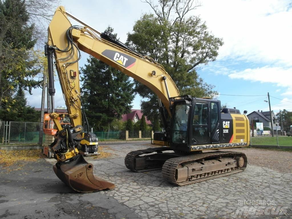 CAT 323 EL Paletli ekskavatörler