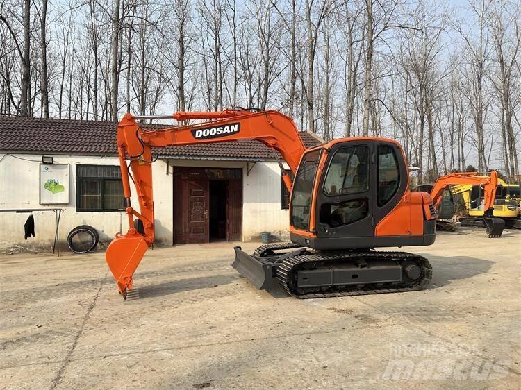 Doosan DX 75 Mini ekskavatörler, 7 tona dek