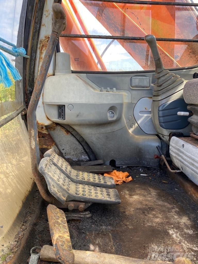 Hitachi EX 200-5 Paletli ekskavatörler