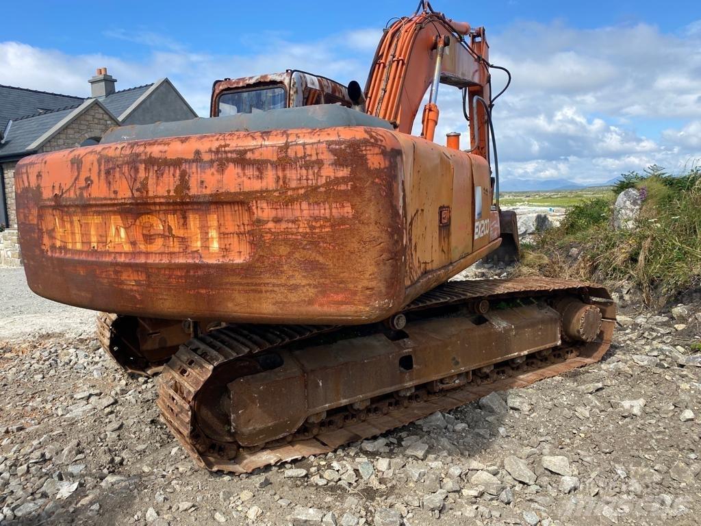 Hitachi EX 200-5 Paletli ekskavatörler