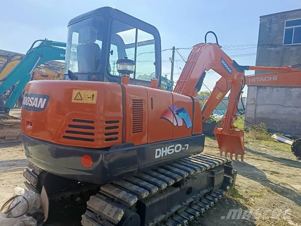 Doosan DH 60-7 Mini ekskavatörler, 7 tona dek