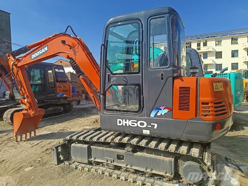 Doosan DH 60-7 Mini ekskavatörler, 7 tona dek