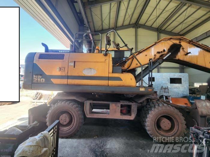 Hyundai HW210 Lastik tekerli ekskavatörler