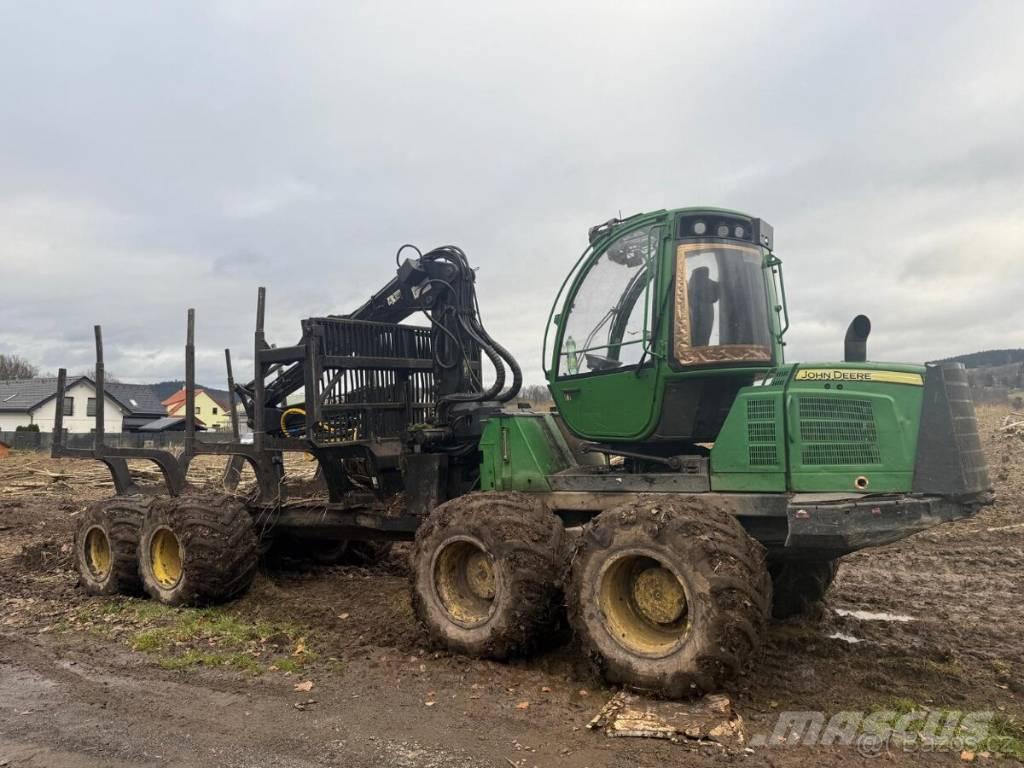 John Deere 1510E Tomruk yükleyici traktörler