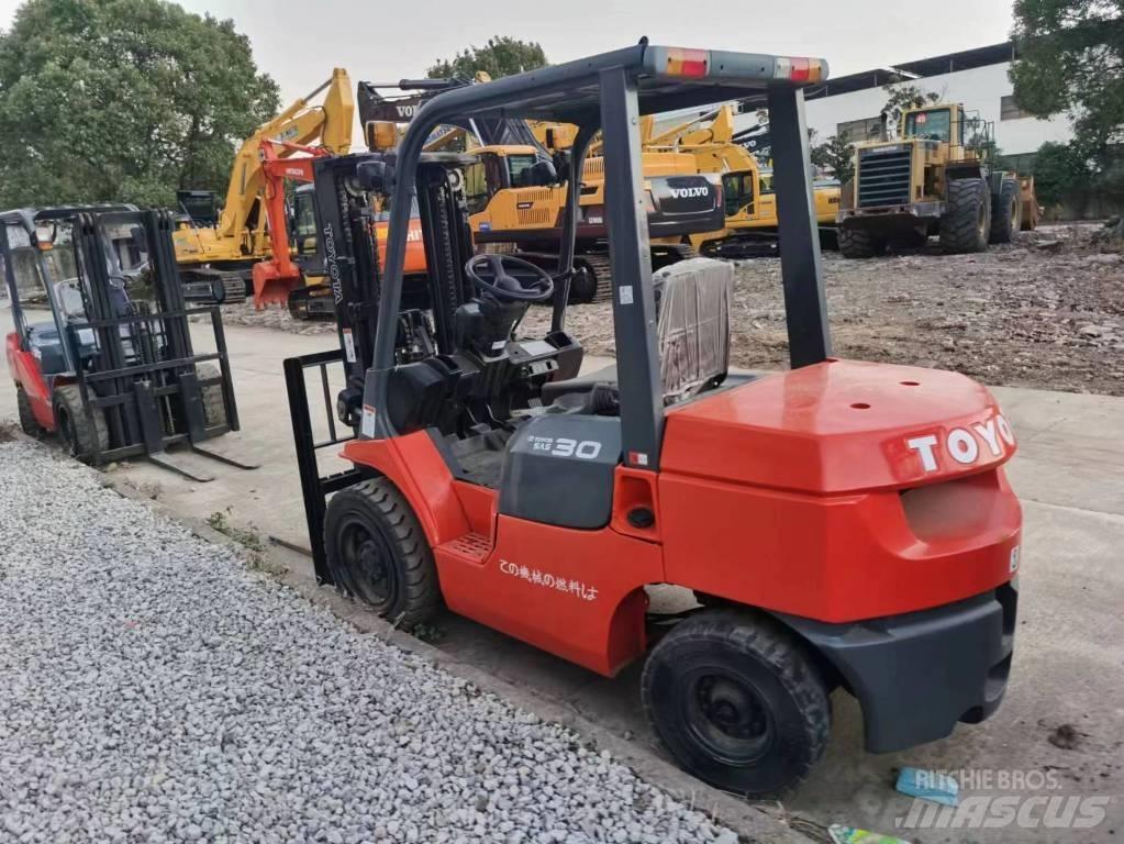 Toyota 7FD 30 Dizel forkliftler