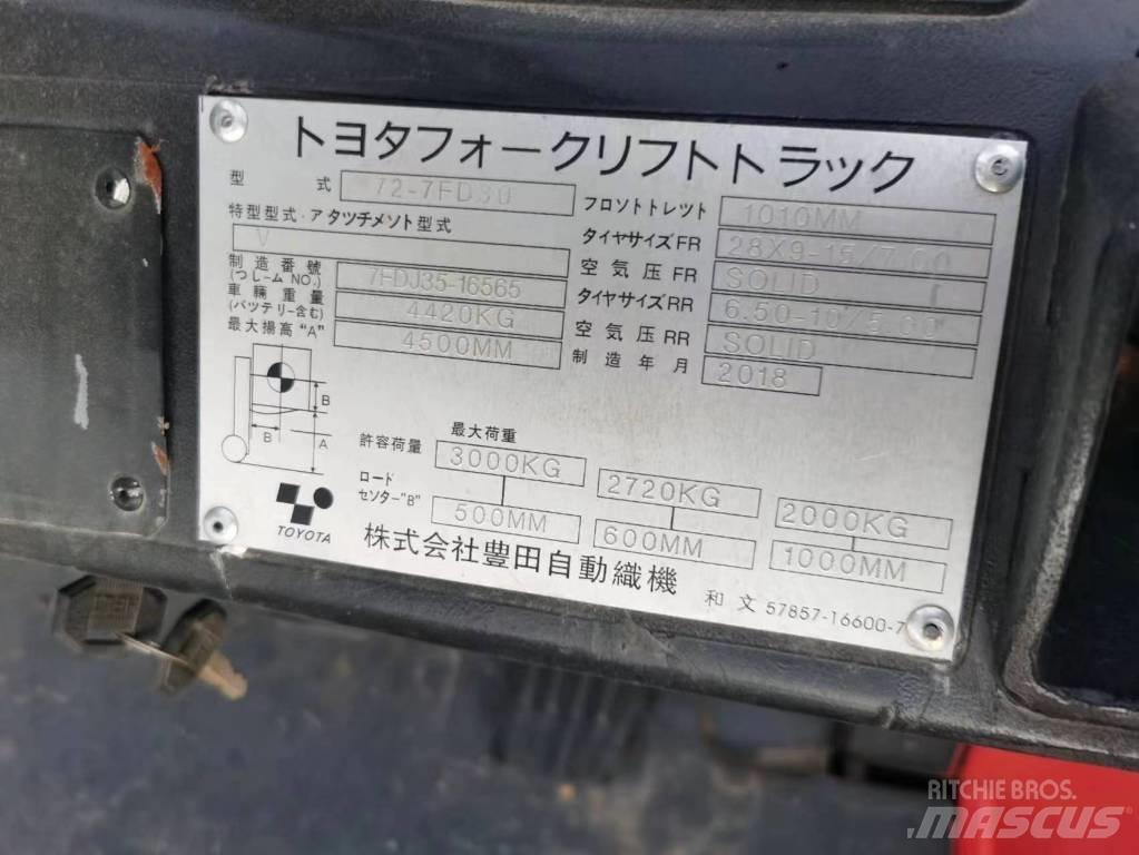 Toyota 7FD 30 Dizel forkliftler