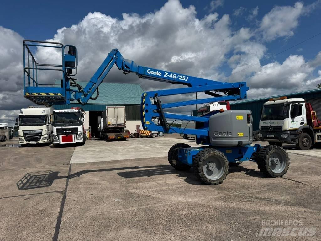 Genie Z 45/25 J Körüklü personel platformları