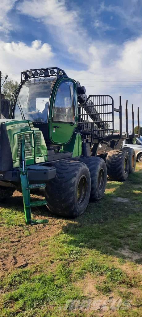 John Deere 1110 E Tomruk yükleyici traktörler