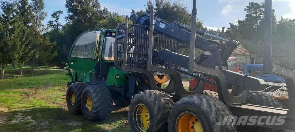 John Deere 1110 E Tomruk yükleyici traktörler