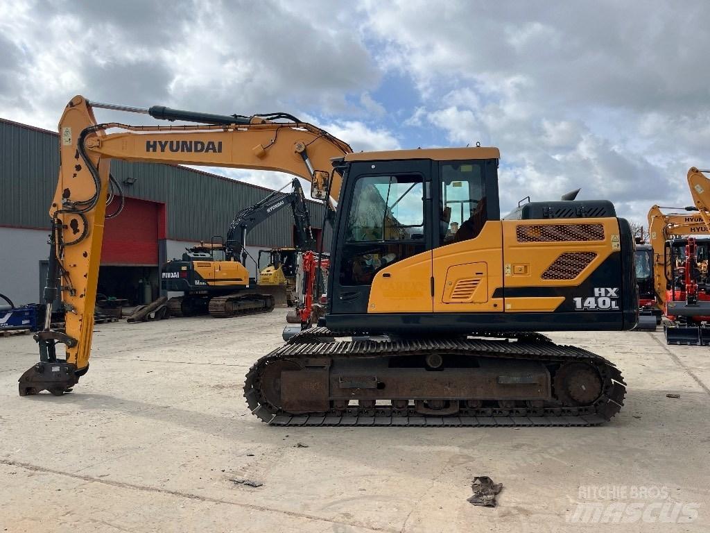 Hyundai HX140L Paletli ekskavatörler