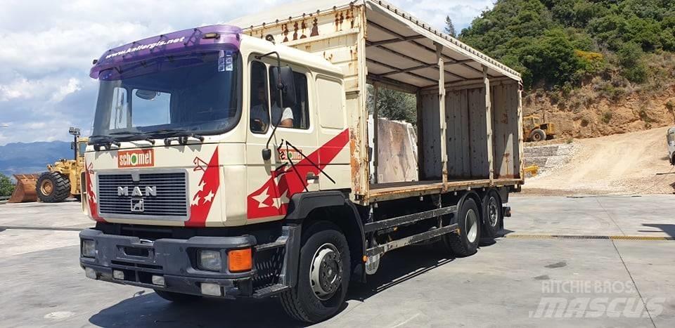 MAN 26.422 Kayar tenteli kamyonlar