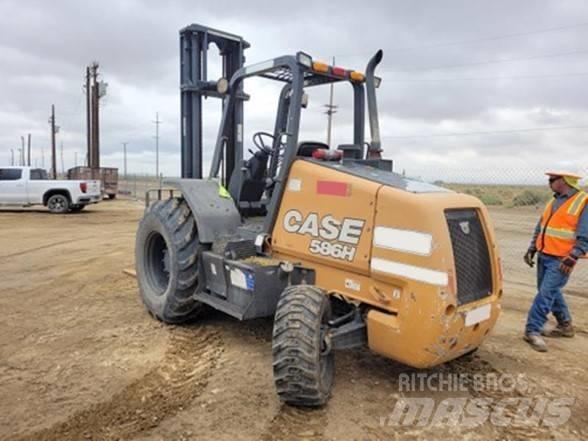 CASE 586H Arazi tipi forklift