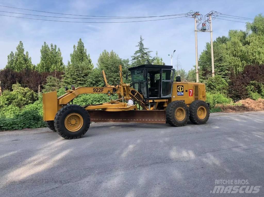 SEM 922F grader Greyderler