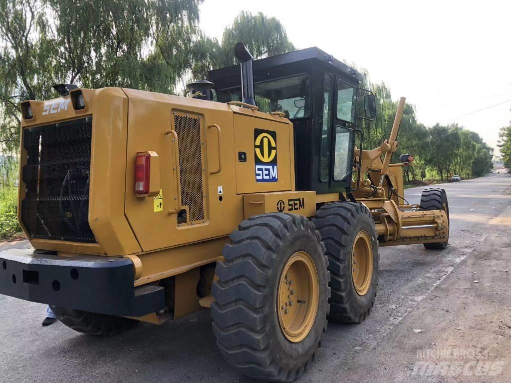SEM 922F grader Greyderler