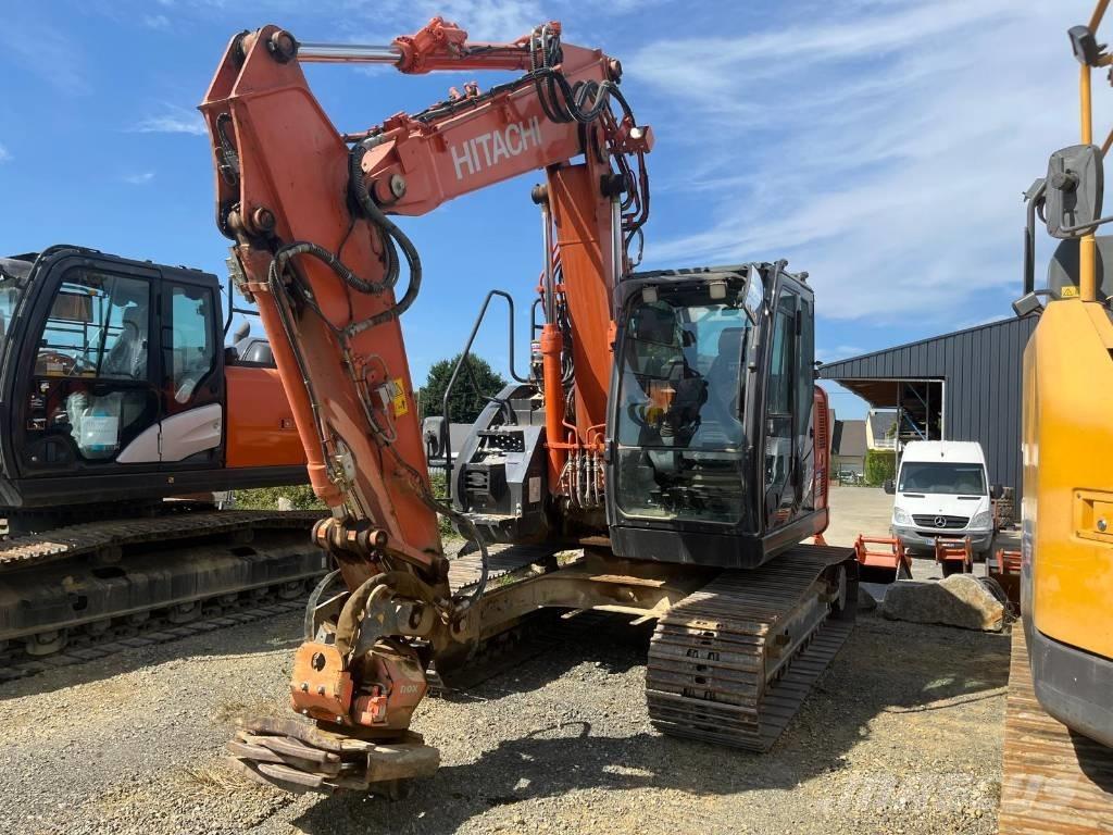 Hitachi ZX135US-6-2P Paletli ekskavatörler
