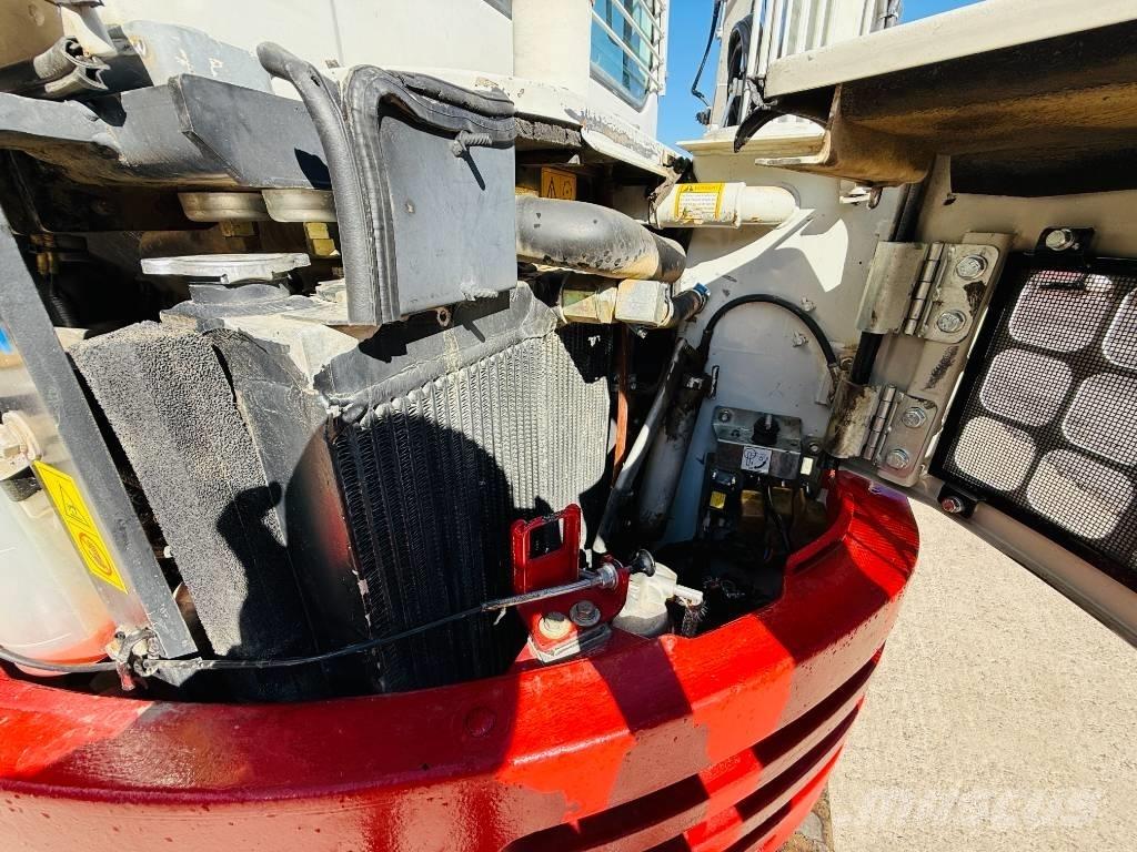 Takeuchi TB 138 FR Mini ekskavatörler, 7 tona dek