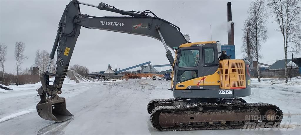 Volvo ECR235DL Paletli ekskavatörler