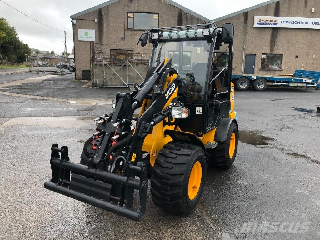 JCB 403 E Tarimsal teleskopik yükleyiciler