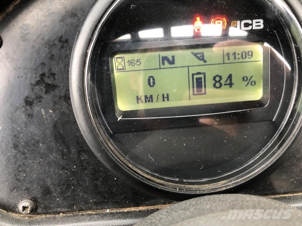 JCB 403 E Tarimsal teleskopik yükleyiciler