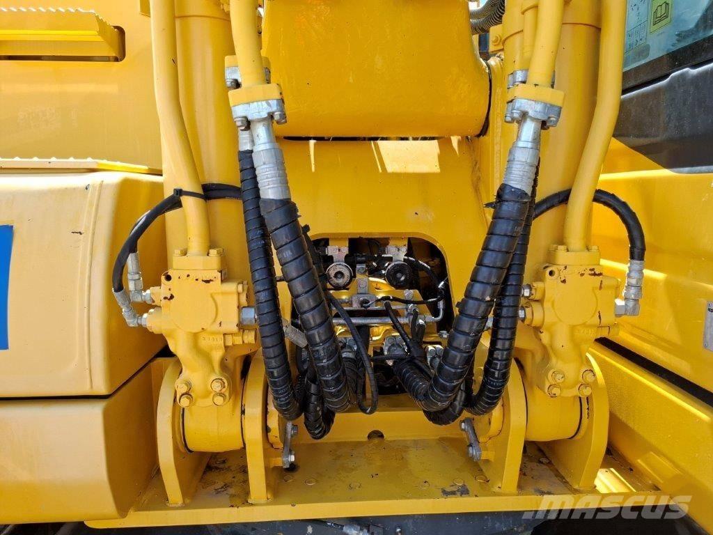 Komatsu PC240LC-10 Paletli ekskavatörler