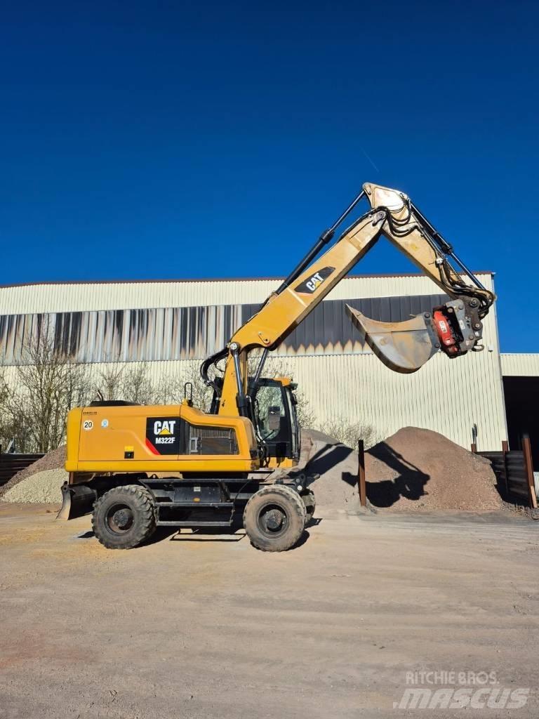 CAT M322F Lastik tekerli ekskavatörler