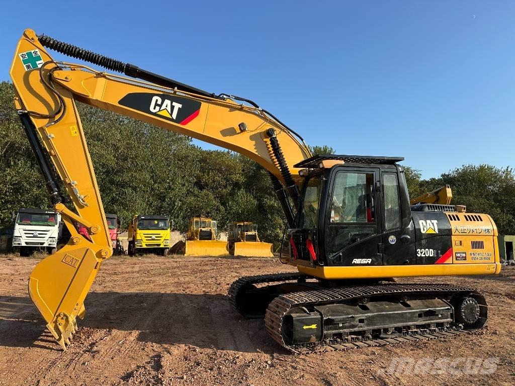 CAT 320 D L Paletli ekskavatörler