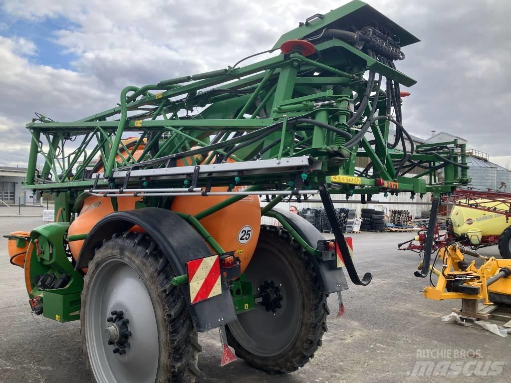 Amazone UX 3200 Çekilir pülverizatörler