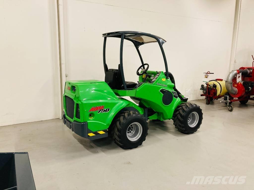Avant 750 Mini yükleyiciler