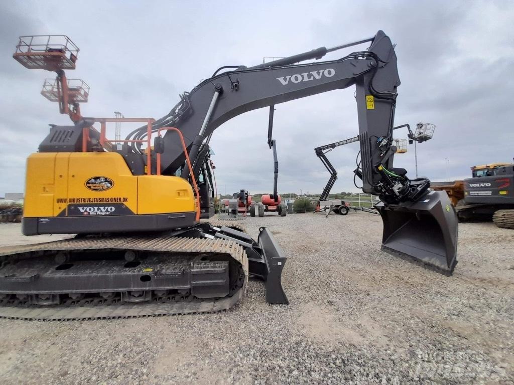 Volvo ECR 355 E Paletli ekskavatörler