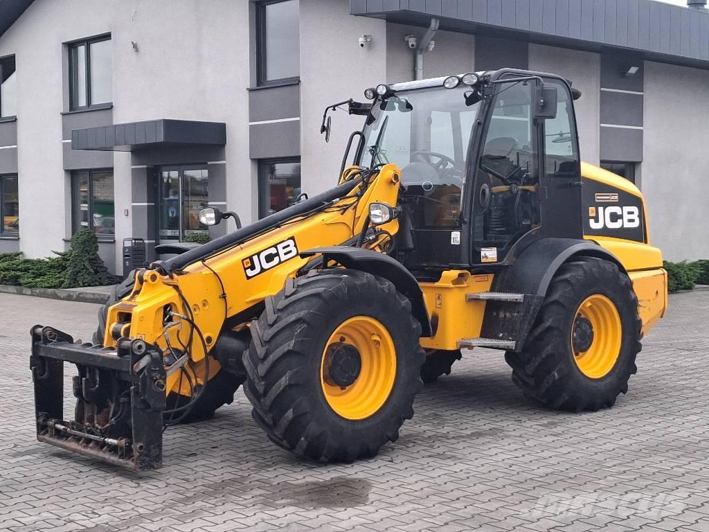 JCB TM 320 AGRI Tarimsal teleskopik yükleyiciler