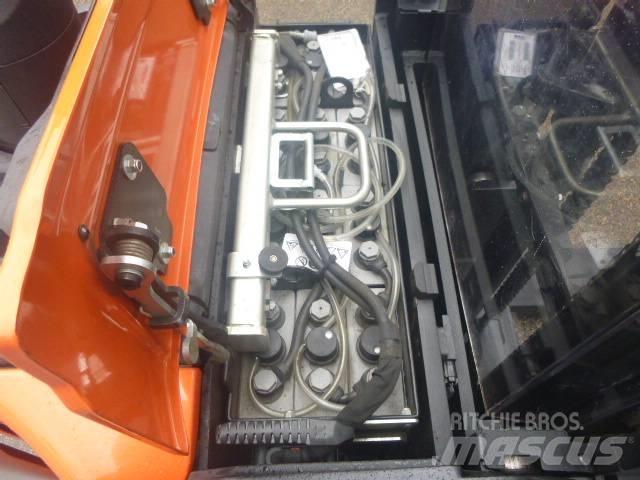 BT SPE 140L Yaya kumandali istif makinasi