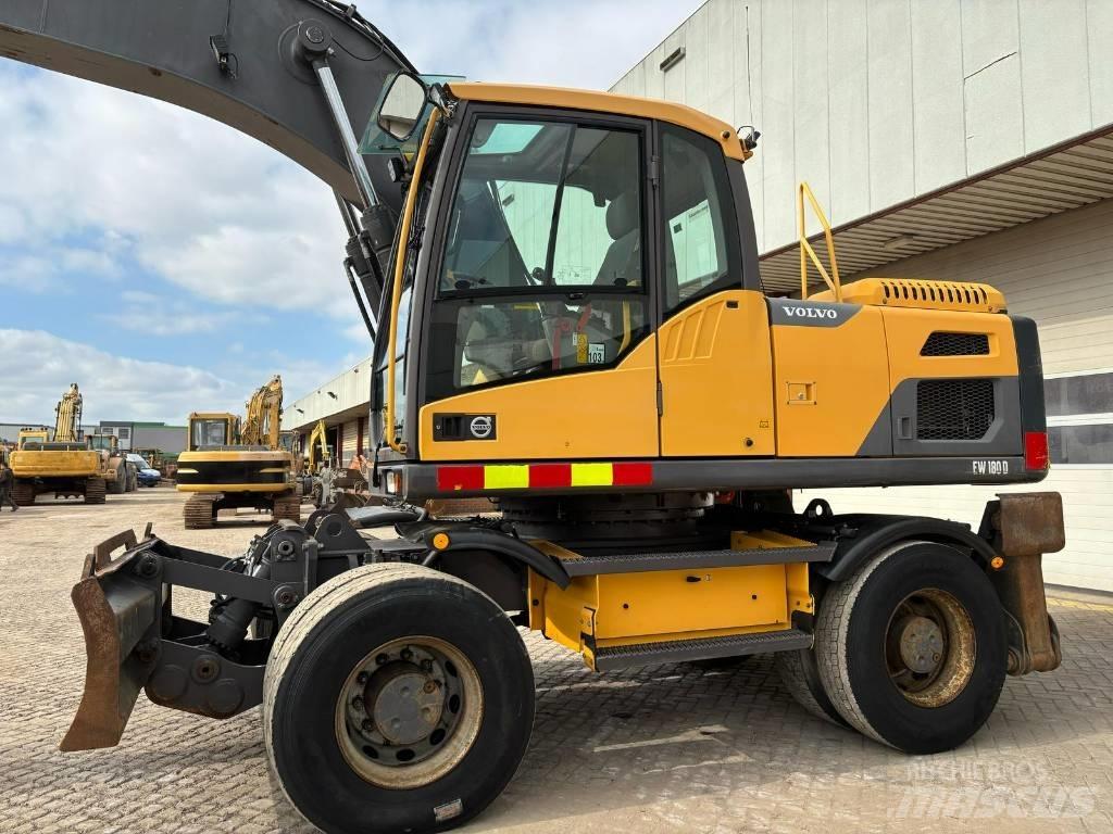 Volvo EW 180 D Lastik tekerli ekskavatörler