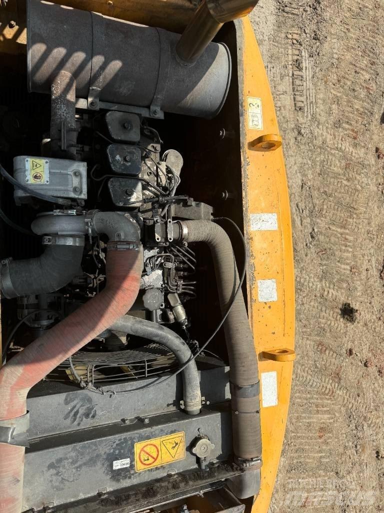 Hyundai R150W-9 Lastik tekerli ekskavatörler