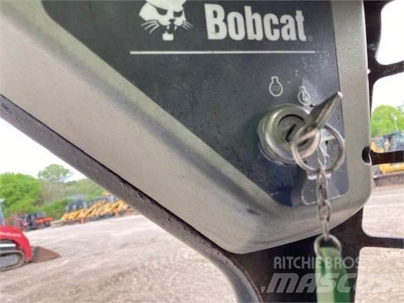 Bobcat T140 Skid steer loderler