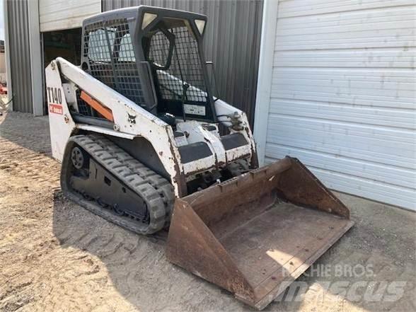 Bobcat T140 Skid steer loderler