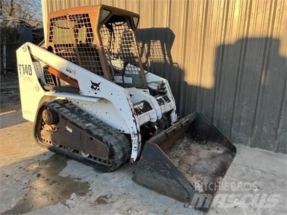 Bobcat T140 Skid steer loderler